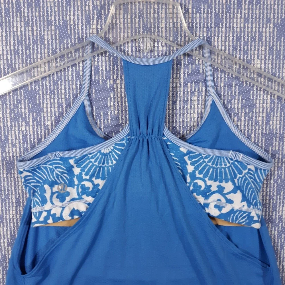 Lululemon Tank Top Womens Size 8 Built-In Bra Blue Gym Run Yoga Workout